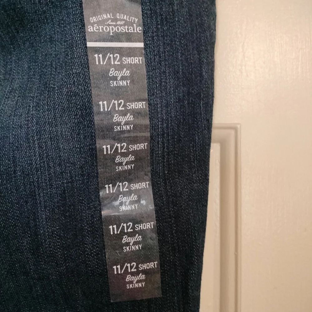 NWT Aeropostale 11/12 Short Bayla Skinny‎ Jeans women's - Picture 5 of 9
